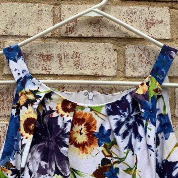 Sleeveless floral dress size 8 - Picture 2 of 8